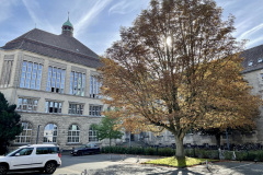 Unsere Schule von außen