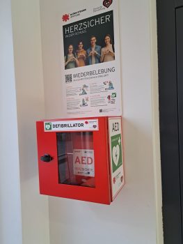 Herzsicher in der Schule- Defibrillator-Standort (6)